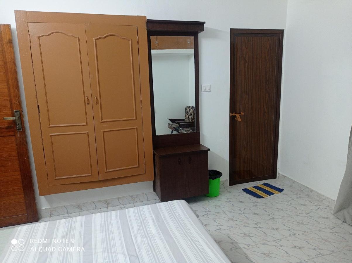 Appartement Fab House à Thekkady Extérieur photo
