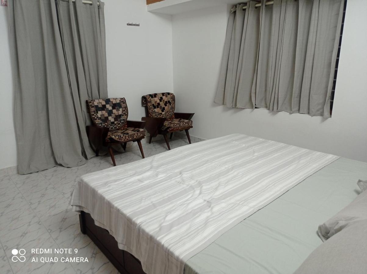 Appartement Fab House à Thekkady Extérieur photo